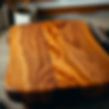 Exquisite Grain Patterns of Red Oak A beautifully crafted red oak butcher block showcasing its rich grain patterns